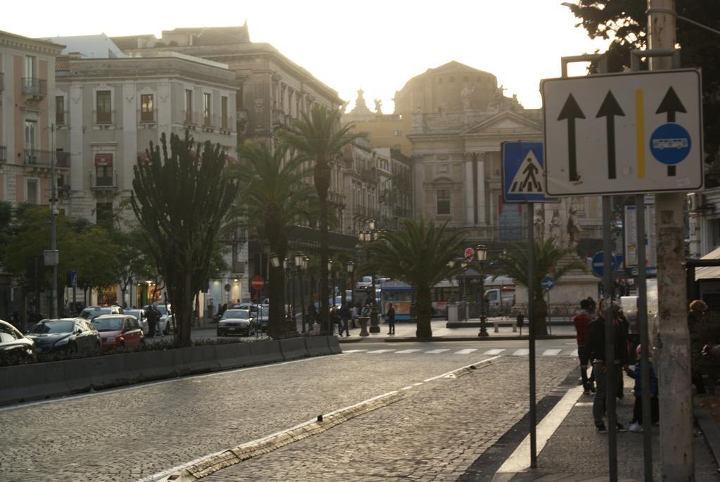 Catania Crossing B&B - Rooms & Comforts Dış mekan fotoğraf