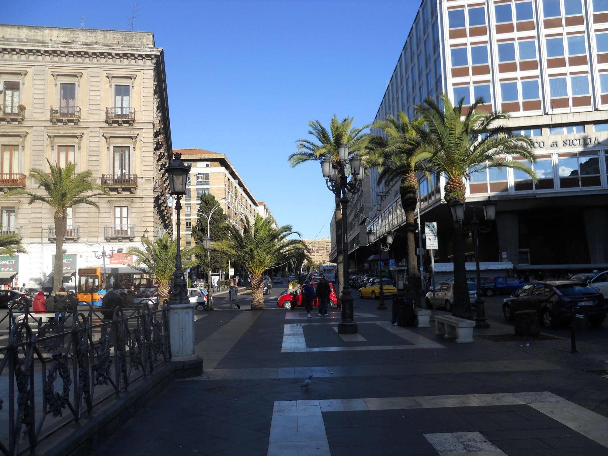 Catania Crossing B&B - Rooms & Comforts Dış mekan fotoğraf